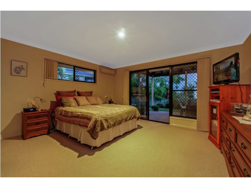 18 Reginald Avenue, Arana Hills QLD 4054