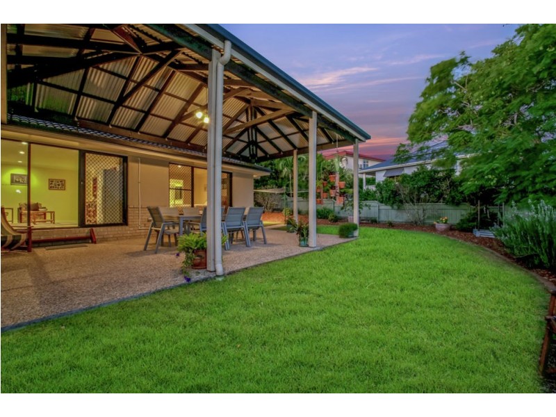 18 Reginald Avenue, Arana Hills QLD 4054