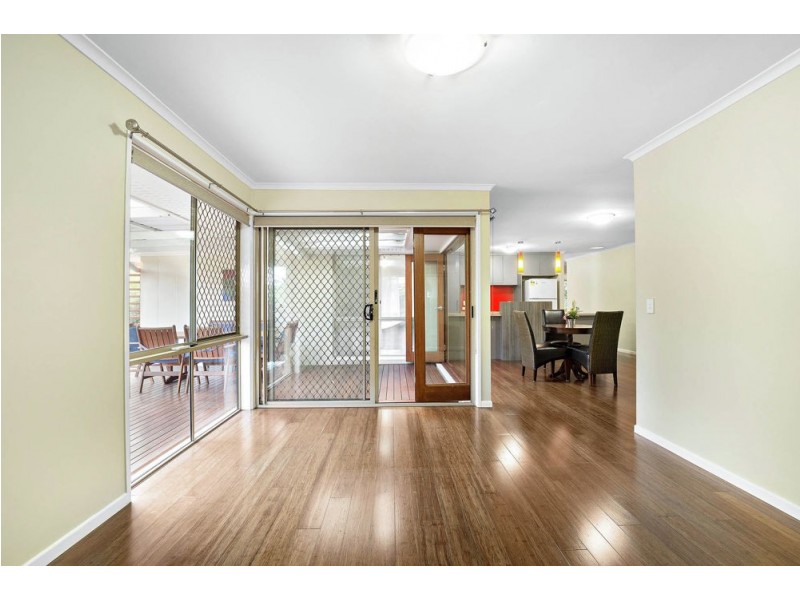 32 Leatherwood Drive, Arana Hills QLD 4054