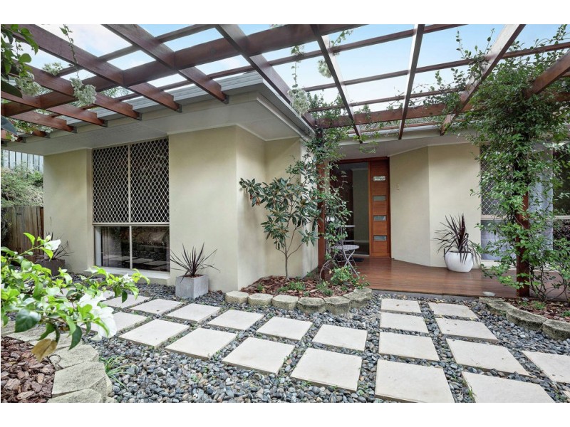 32 Leatherwood Drive, Arana Hills QLD 4054