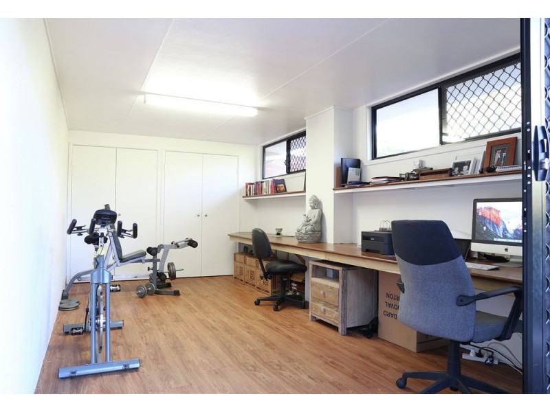 32 Leatherwood Drive, Arana Hills QLD 4054