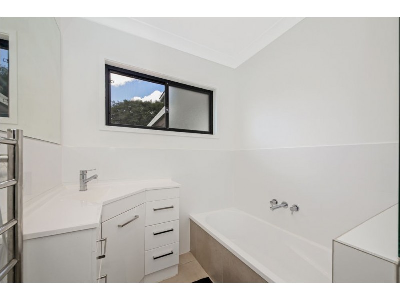 4 Cawdor Street, Arana Hills QLD 4054