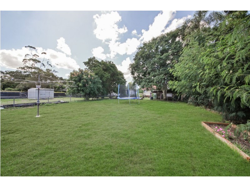 4 Cawdor Street, Arana Hills QLD 4054