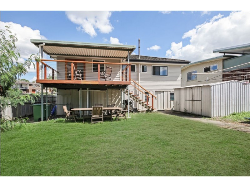4 Cawdor Street, Arana Hills QLD 4054