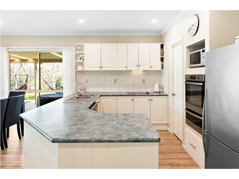 13 Stavewood Court, Highvale QLD 4520