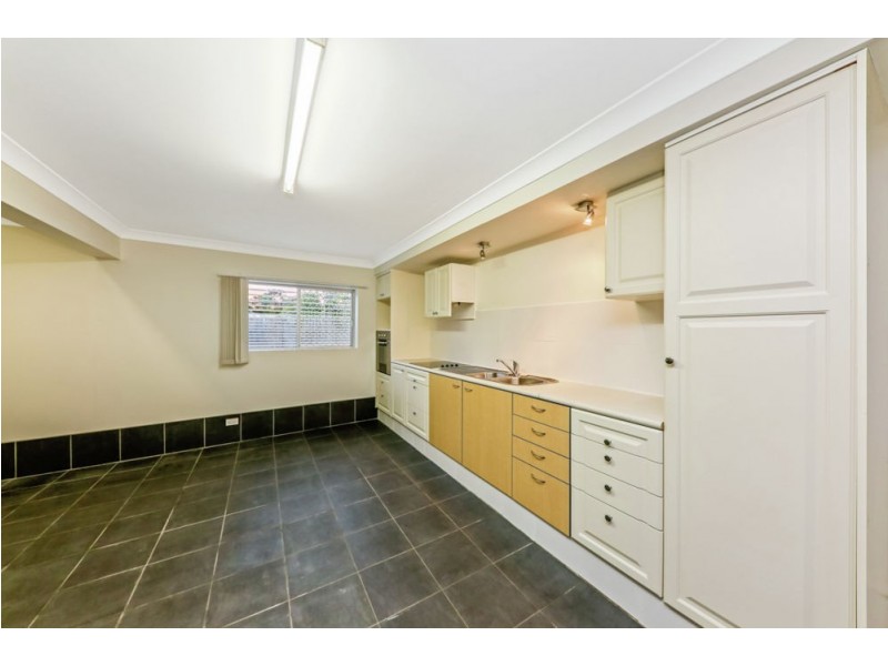 9 Craig Street, Everton Hills QLD 4053