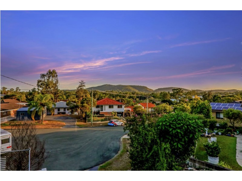 9 Craig Street, Everton Hills QLD 4053