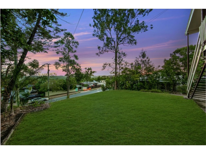 202 Patricks Road, Ferny Hills QLD 4055