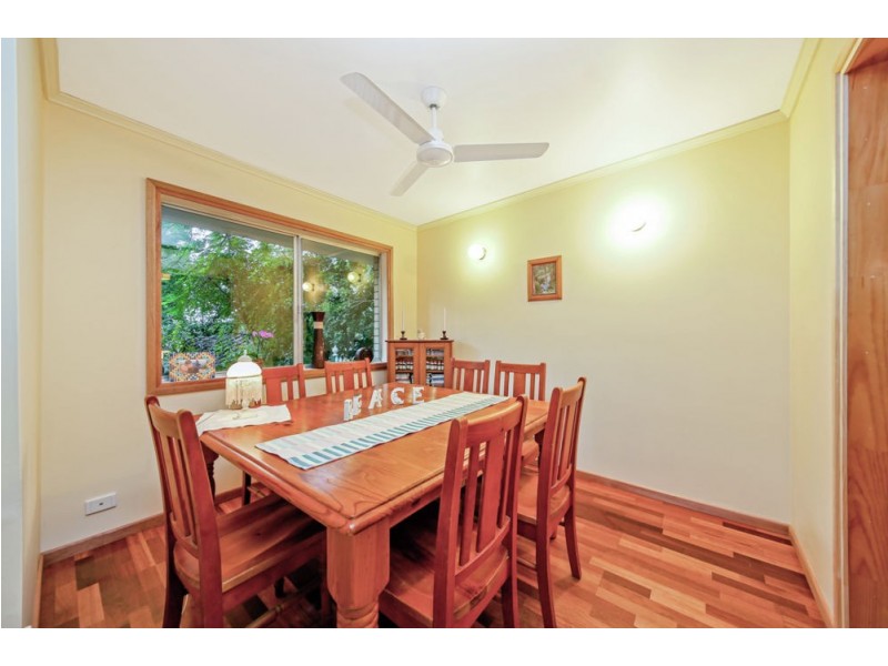 39 Mt Glorious Road, Samford Village QLD 4520