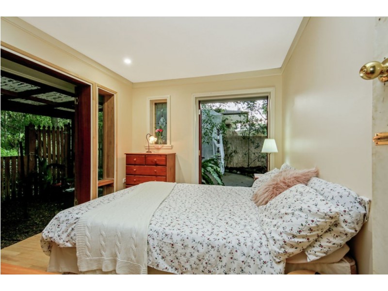 39 Mt Glorious Road, Samford Village QLD 4520