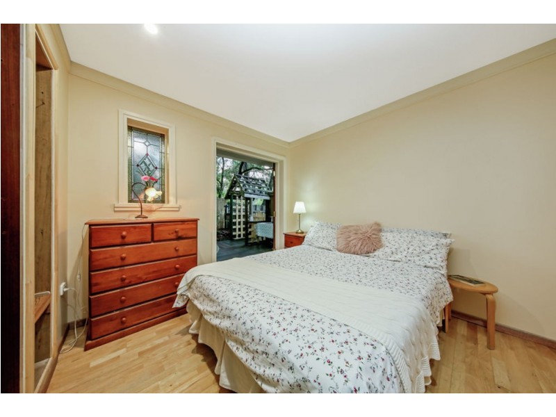 39 Mt Glorious Road, Samford Village QLD 4520