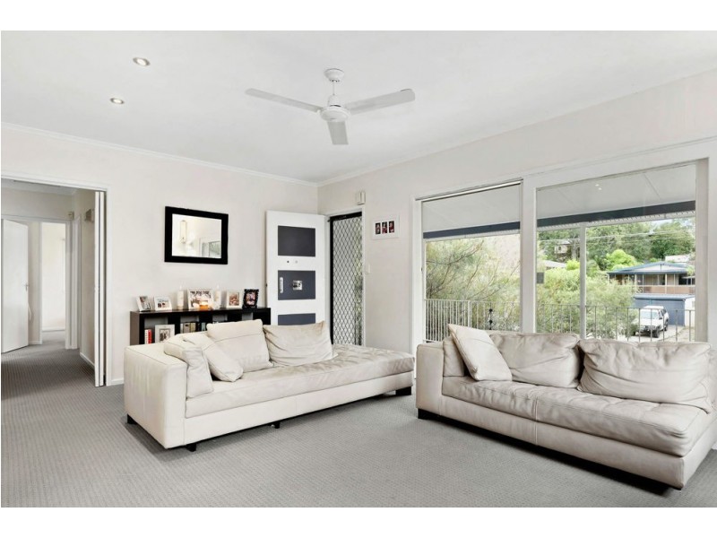 29 Kolora Crescent, Ferny Hills QLD 4055