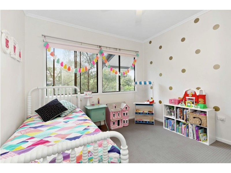 29 Kolora Crescent, Ferny Hills QLD 4055