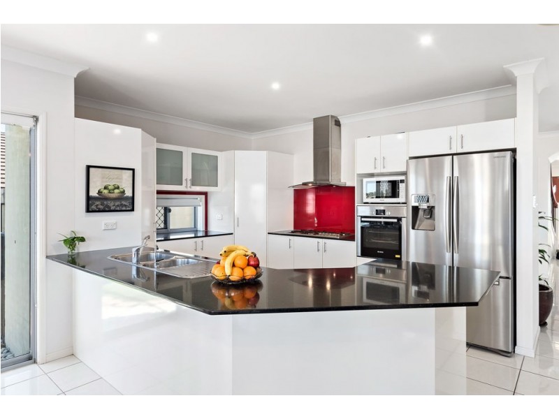 14 Hillcrest Court, Murrumba Downs QLD 4503