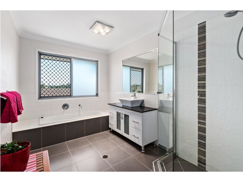 14 Hillcrest Court, Murrumba Downs QLD 4503