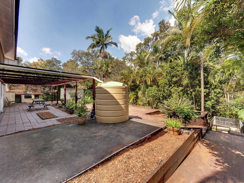 25 Fairway Outlook, Arana Hills QLD 4054