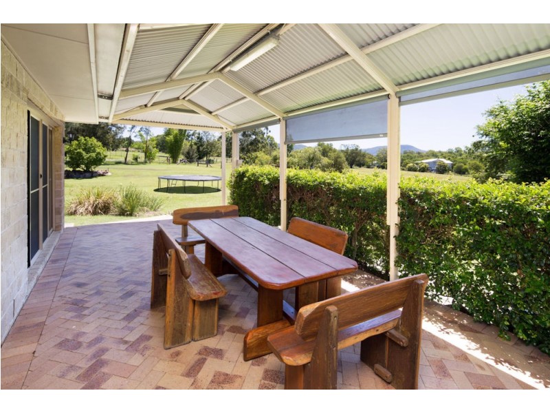 7 Les Douglas Court, Camp Mountain QLD 4520
