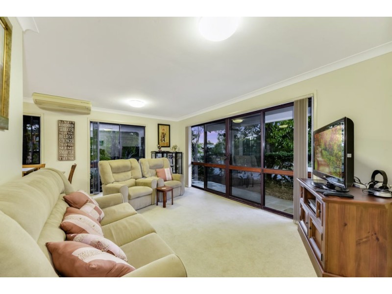 1 Killyon Street, Ferny Grove QLD 4055