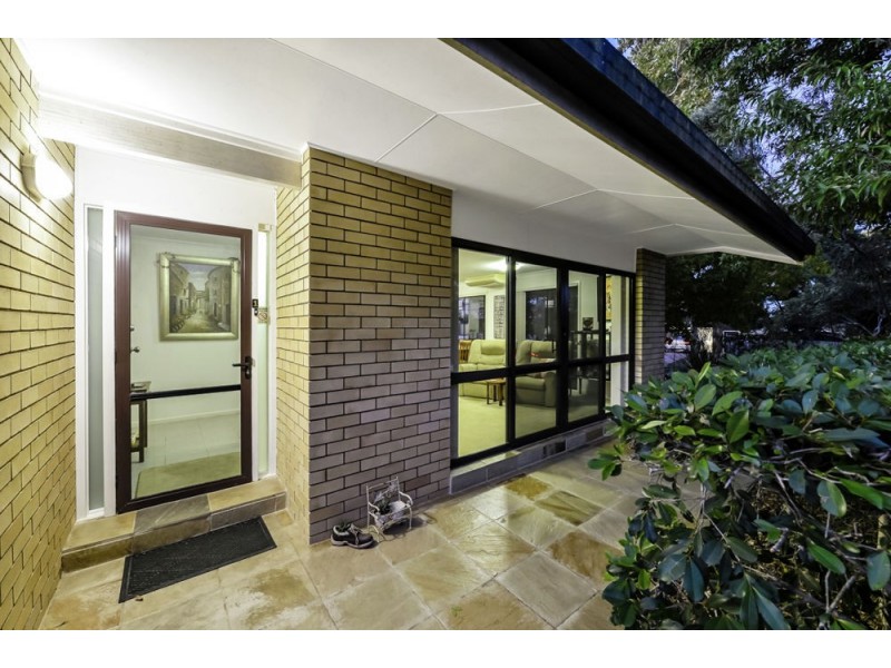 1 Killyon Street, Ferny Grove QLD 4055