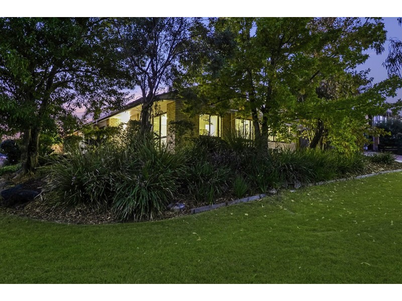 1 Killyon Street, Ferny Grove QLD 4055