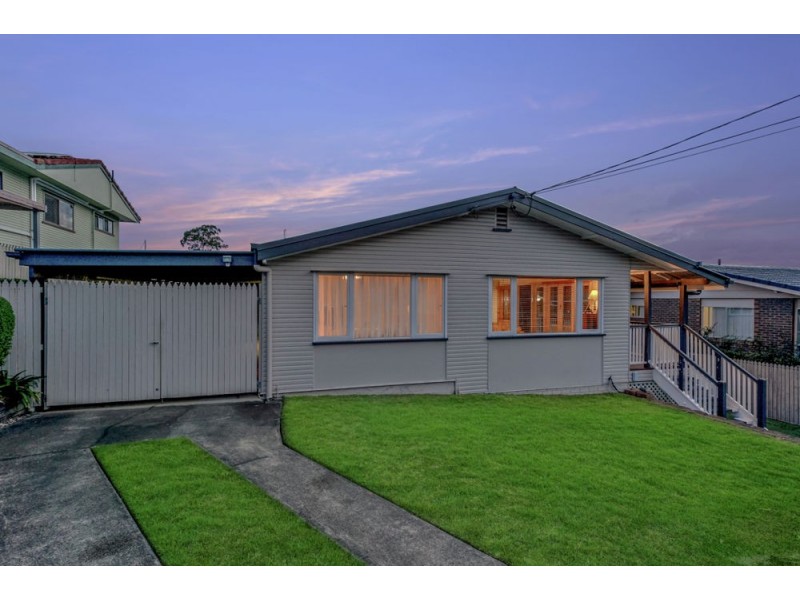 17 Arilpa Crescent, Ferny Hills QLD 4055
