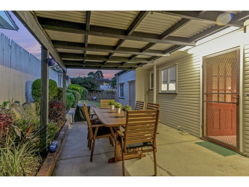 17 Arilpa Crescent, Ferny Hills QLD 4055