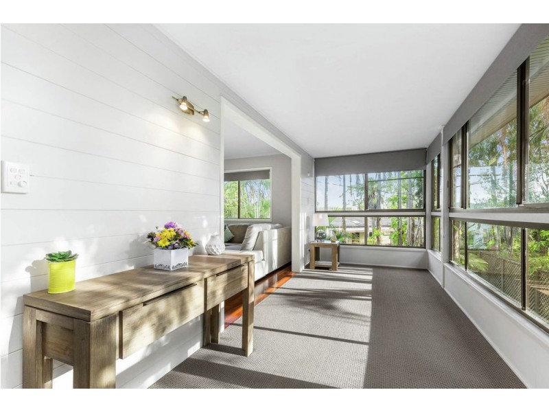 4 Camden Court, Arana Hills QLD 4054