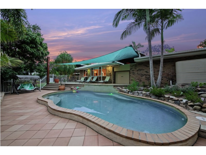 30 Leatherwood Drive, Arana Hills QLD 4054