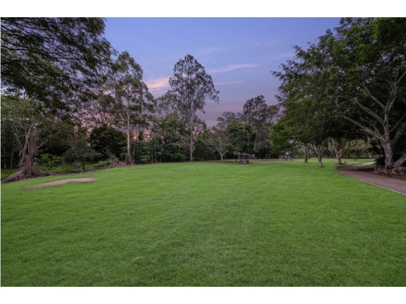 30 Leatherwood Drive, Arana Hills QLD 4054