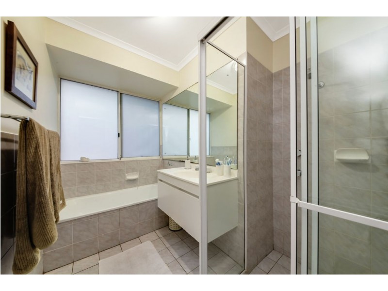 30 Leatherwood Drive, Arana Hills QLD 4054