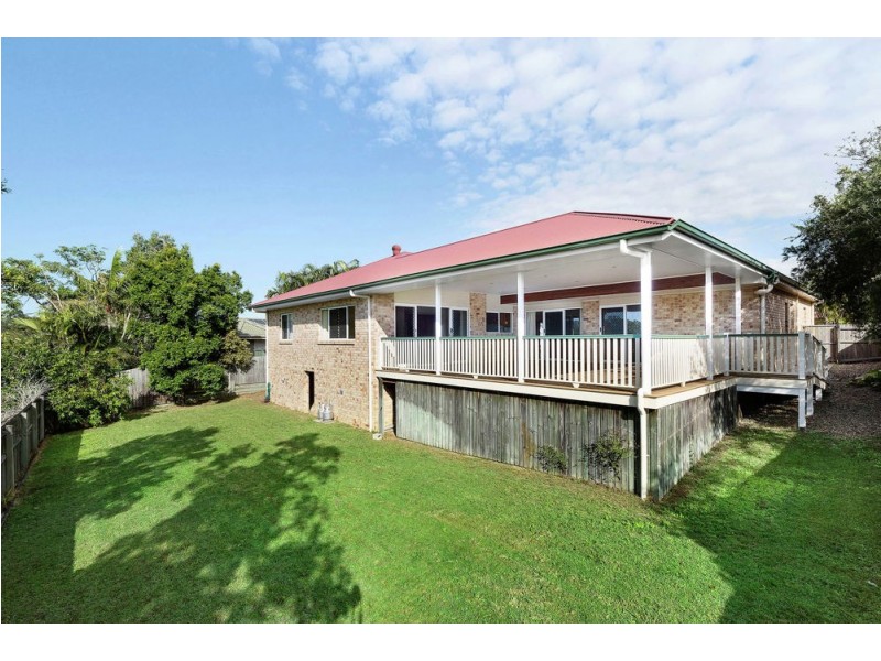 15 Hillenvale Avenue, Arana Hills QLD 4054