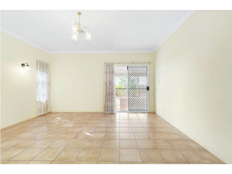 15 Hillenvale Avenue, Arana Hills QLD 4054