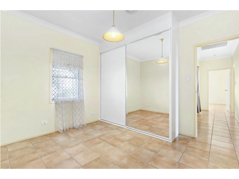 15 Hillenvale Avenue, Arana Hills QLD 4054