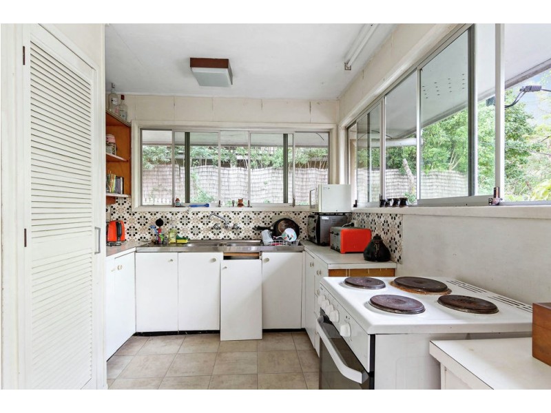 7 Camden Court, Arana Hills QLD 4054