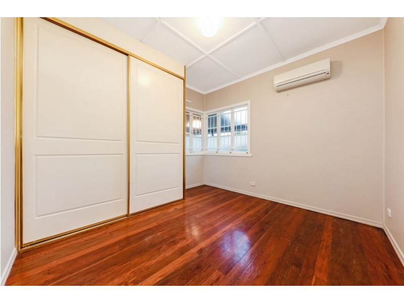 784 South Pine Road, Everton Hills QLD 4053