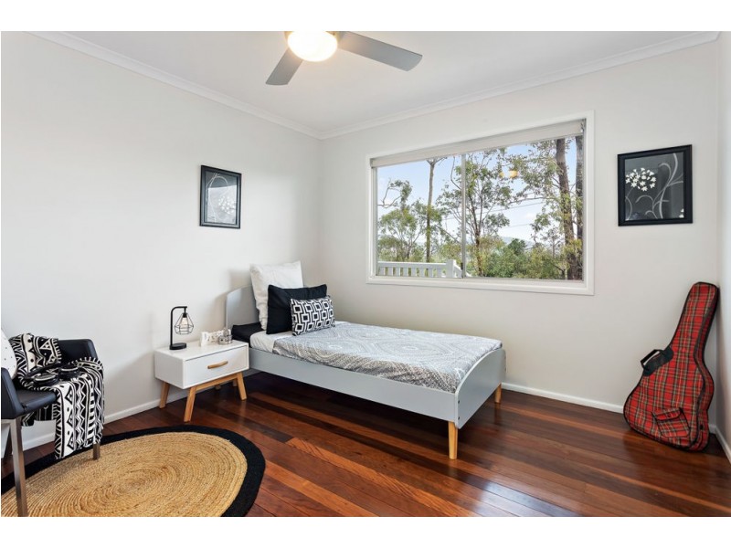 196 Patricks Road, Ferny Hills QLD 4055