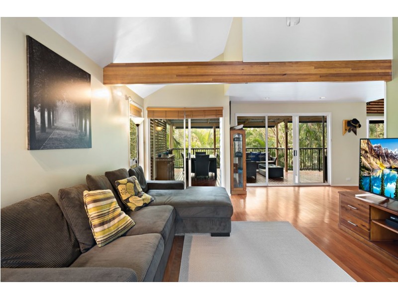 13 Wirlpana Avenue, Ferny Hills QLD 4055