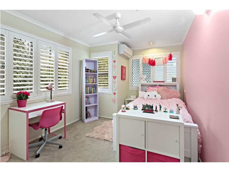 13 Wirlpana Avenue, Ferny Hills QLD 4055