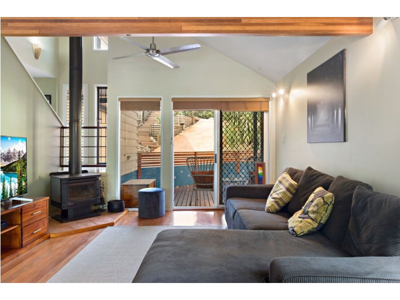 13 Wirlpana Avenue, Ferny Hills QLD 4055