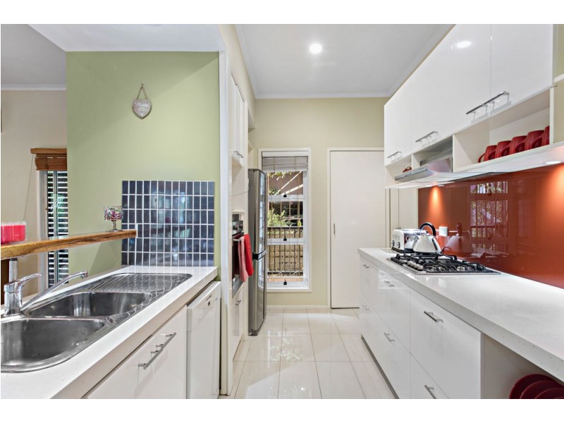 13 Wirlpana Avenue, Ferny Hills QLD 4055