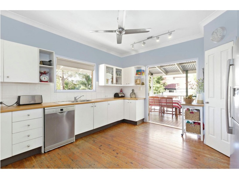 1 Verwood Court, Ferny Hills QLD 4055