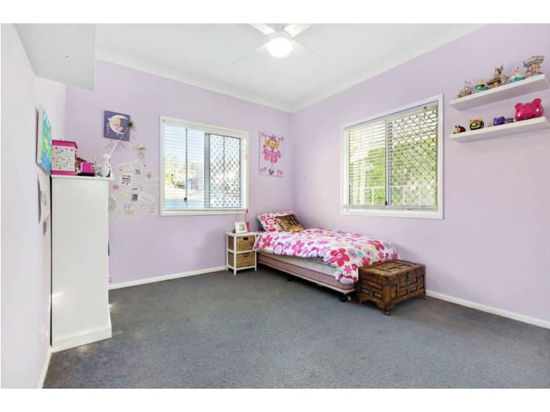 1 Verwood Court, Ferny Hills QLD 4055