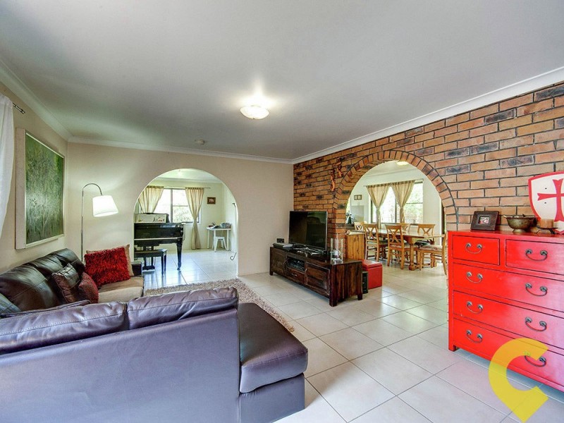 6 Nyora Street, Everton Hills QLD 4053