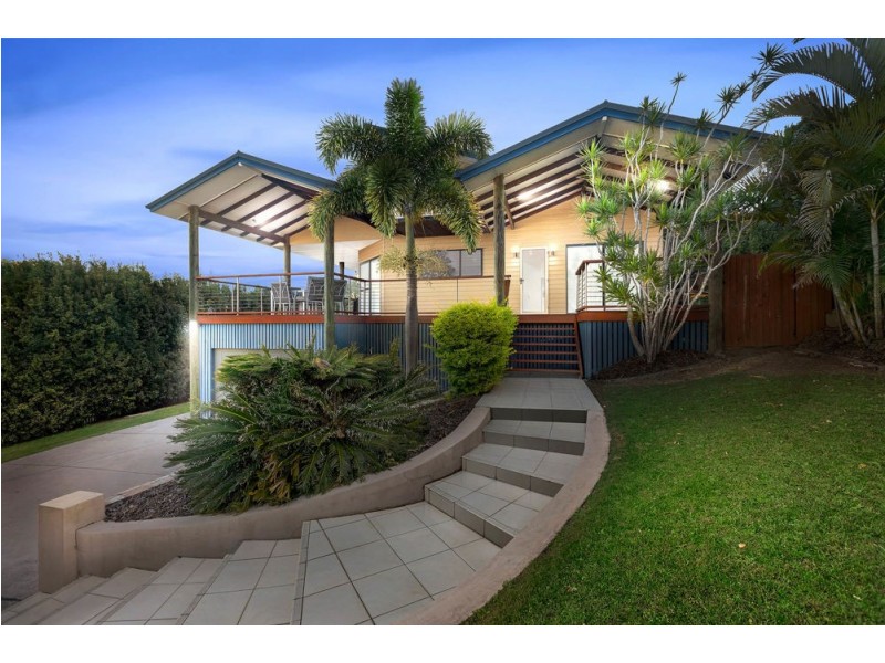 7 Bluewood Court, Ferny Hills QLD 4055