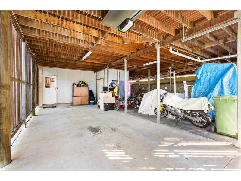 7 Bluewood Court, Ferny Hills QLD 4055