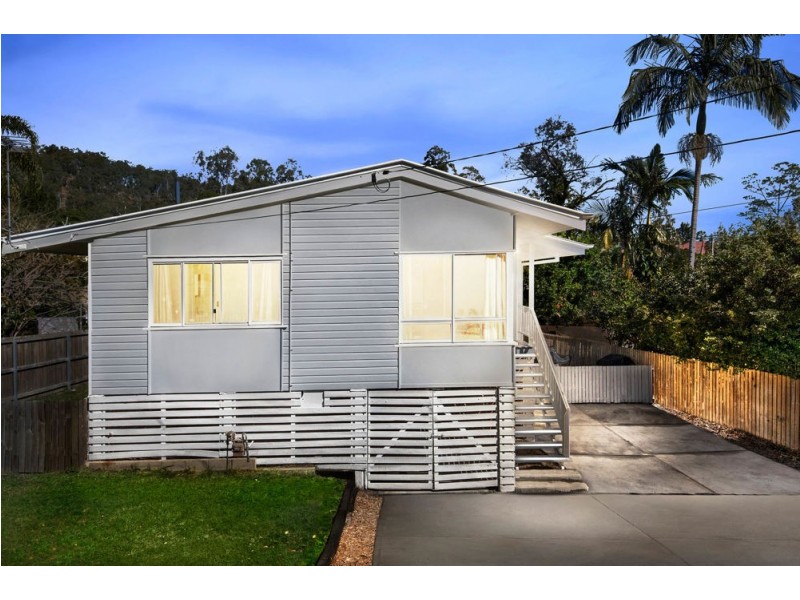 19 Corrigan Street, Keperra QLD 4054