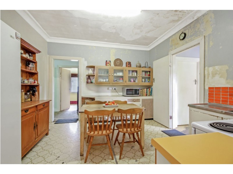 558 Waterworks Road, Ashgrove QLD 4060