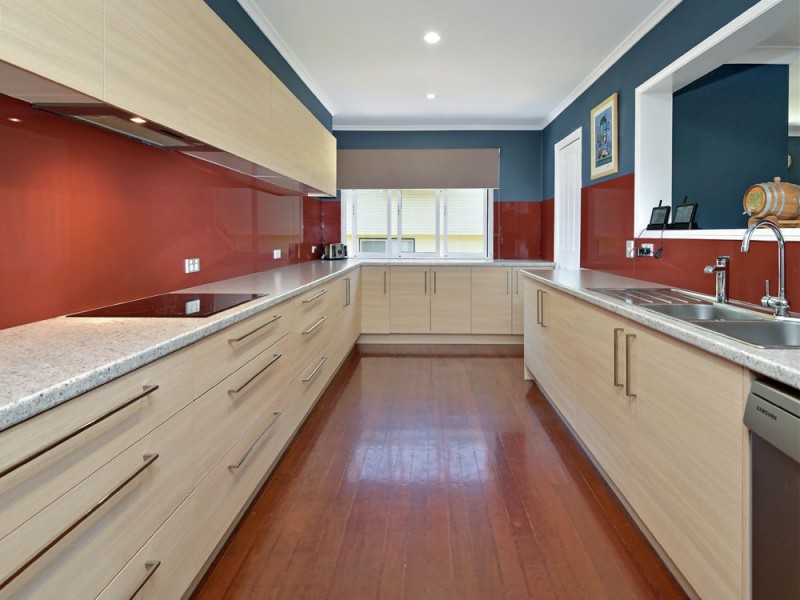 15 Dooloo Crescent, Ferny Hills QLD 4055