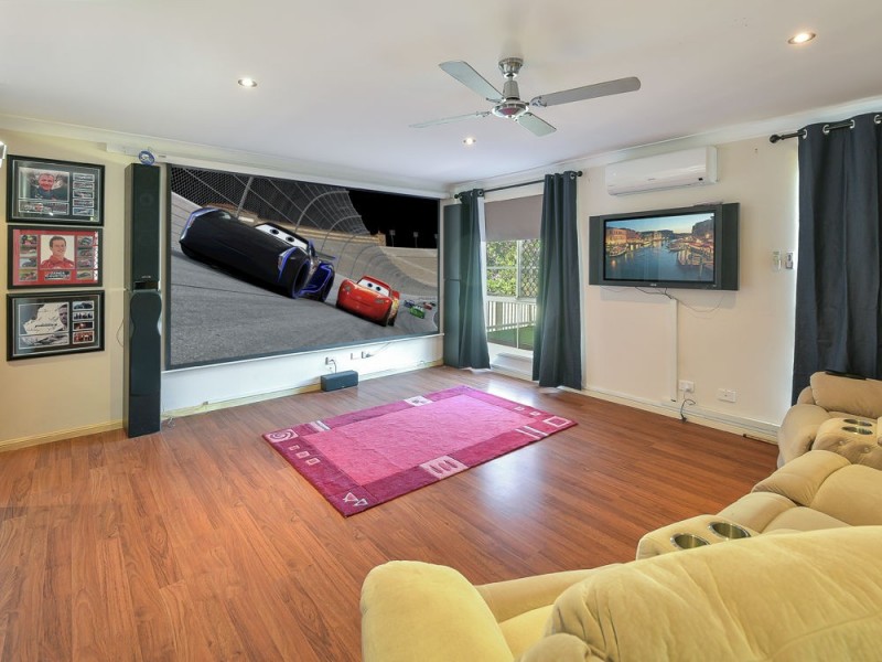 15 Dooloo Crescent, Ferny Hills QLD 4055