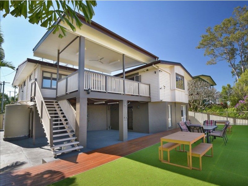 15 Dooloo Crescent, Ferny Hills QLD 4055